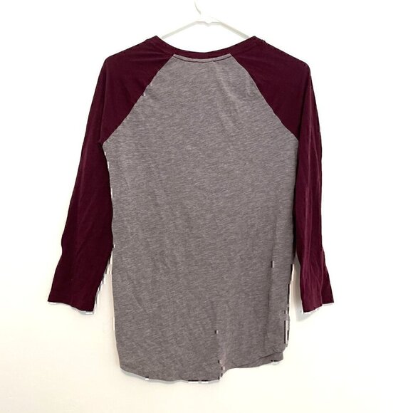 PINK VS VICTORIAS SECRET Gray Burgundy Maroon Colorblock 3/4 Sleeve Baseball Tee - Picture 10 of 12